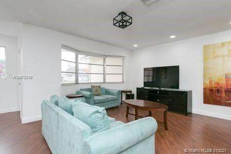 Small Image of 5511 GARFIELD ST, Hollywood Number 11