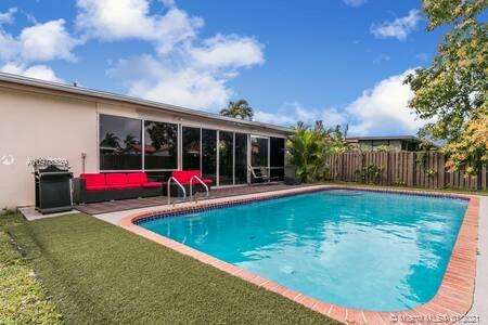 Small Image of 5511 GARFIELD ST, Hollywood Number 2