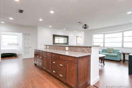 Small Image of 5511 GARFIELD ST, Hollywood Number 4