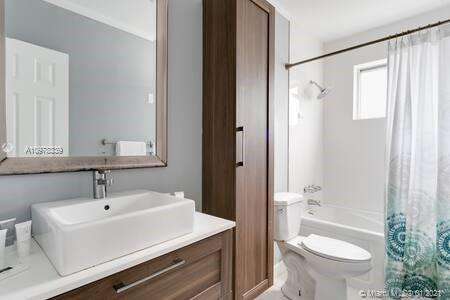 Small Image of 5511 GARFIELD ST, Hollywood Number 7