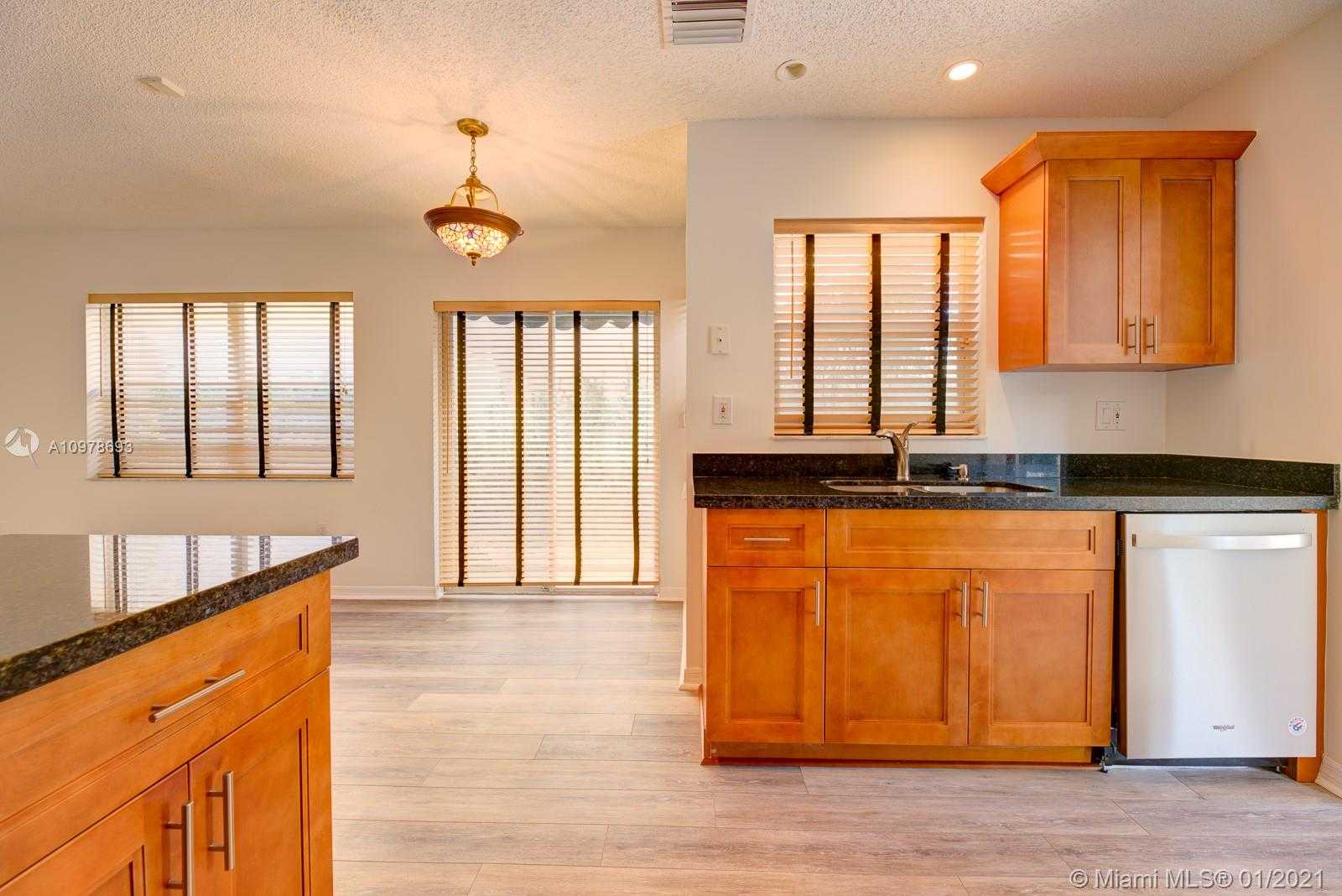 Small Image of 2965 NORTH WEST 99TH AVE, Doral Number 10