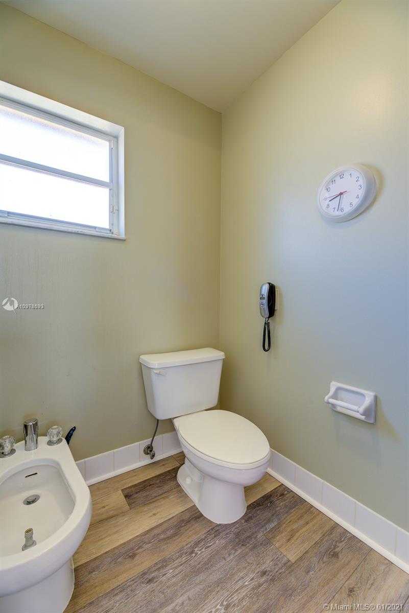 Small Image of 2965 NORTH WEST 99TH AVE, Doral Number 18