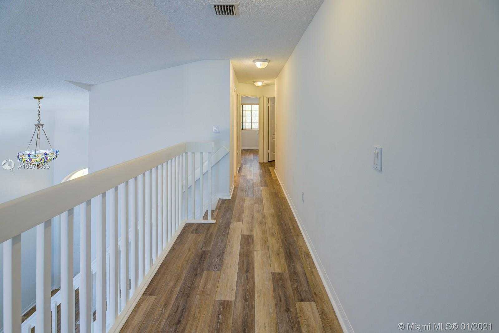 Small Image of 2965 NORTH WEST 99TH AVE, Doral Number 19