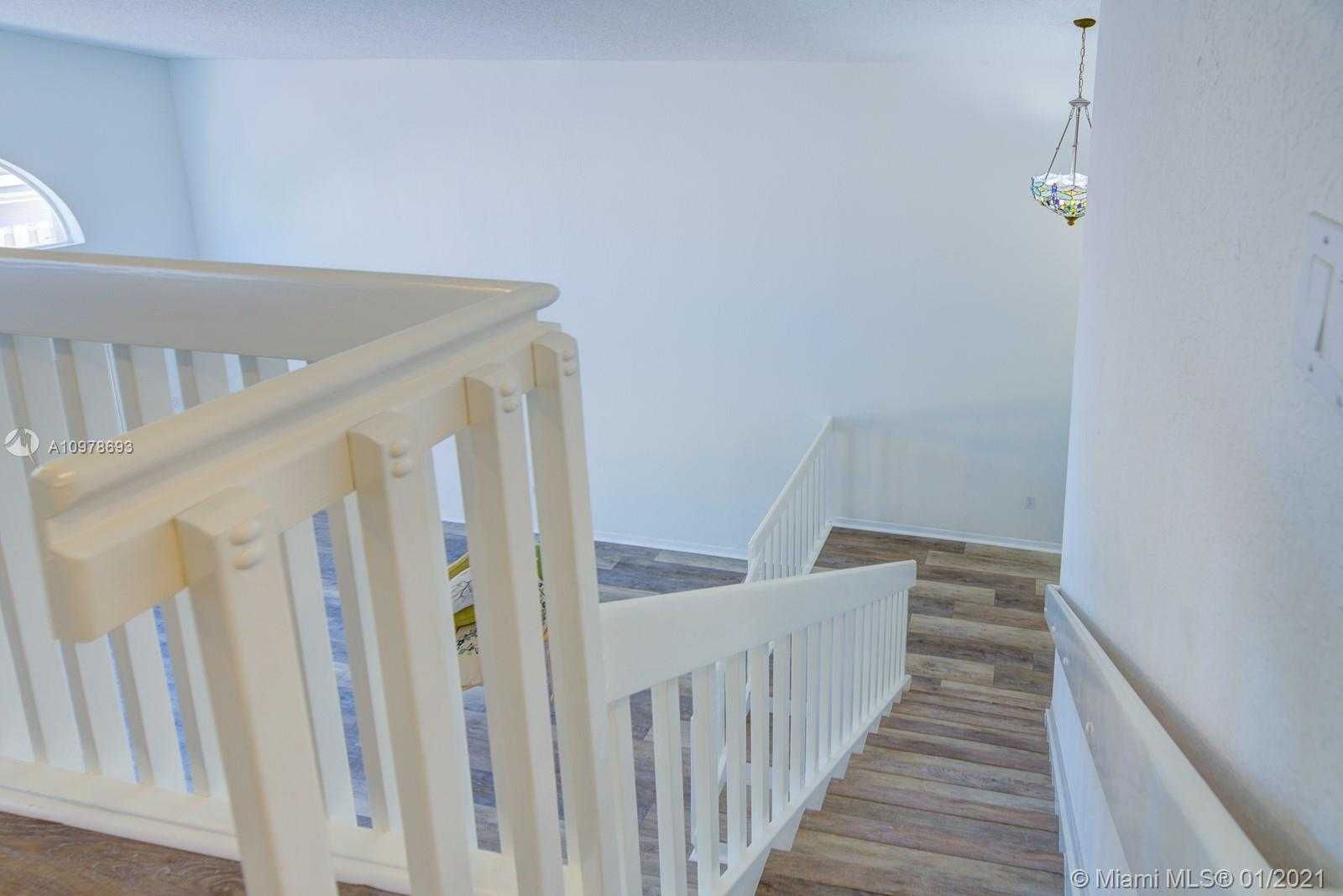 Small Image of 2965 NORTH WEST 99TH AVE, Doral Number 20