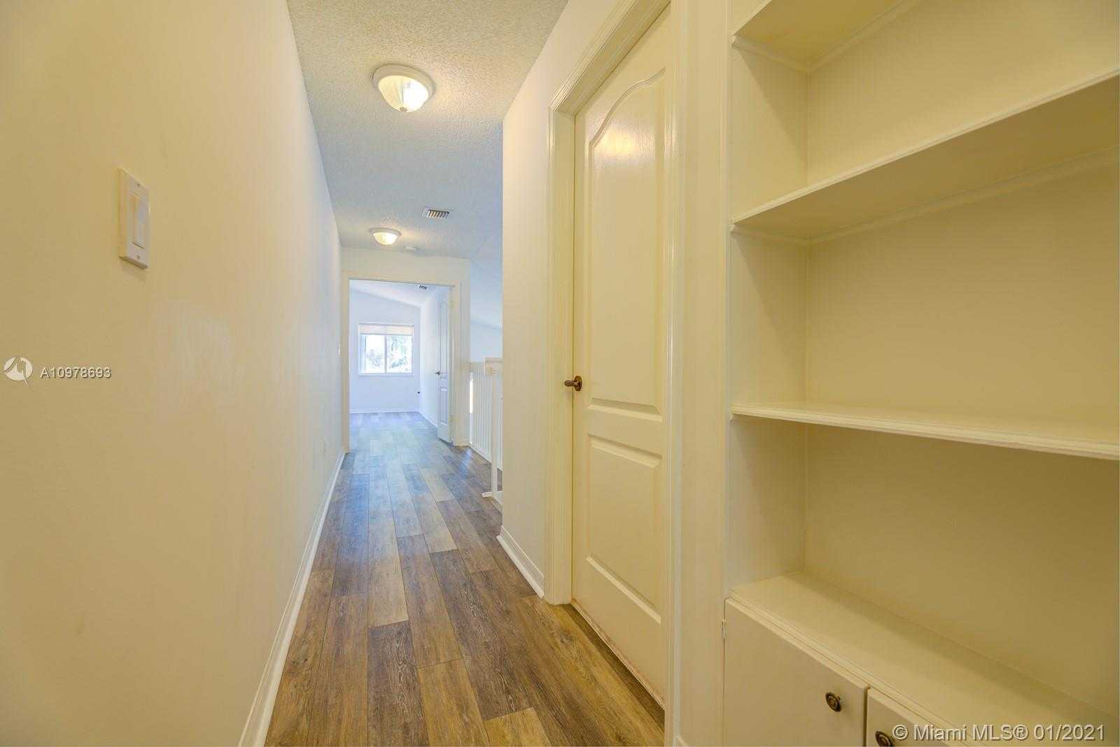 Small Image of 2965 NORTH WEST 99TH AVE, Doral Number 26