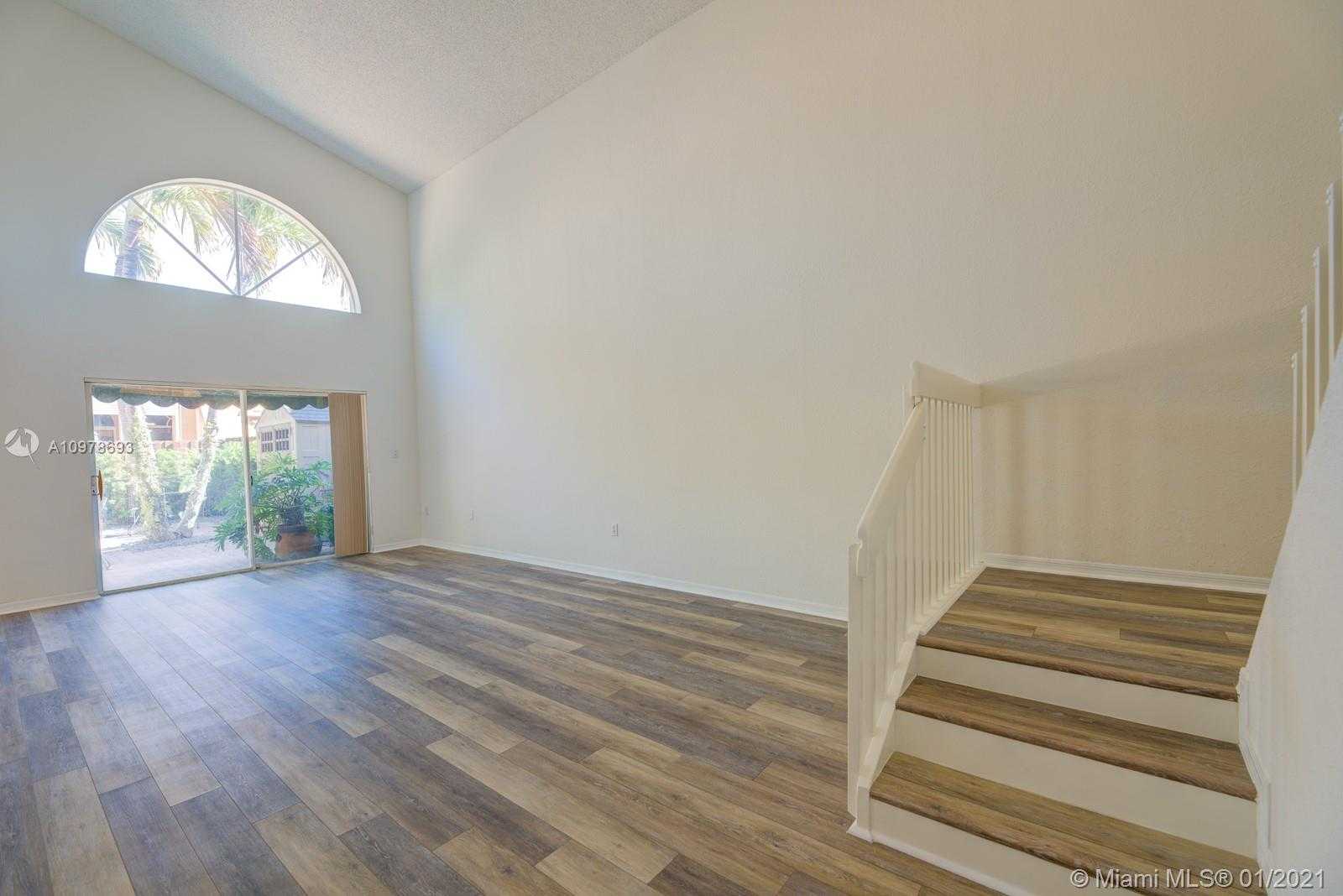 Small Image of 2965 NORTH WEST 99TH AVE, Doral Number 28