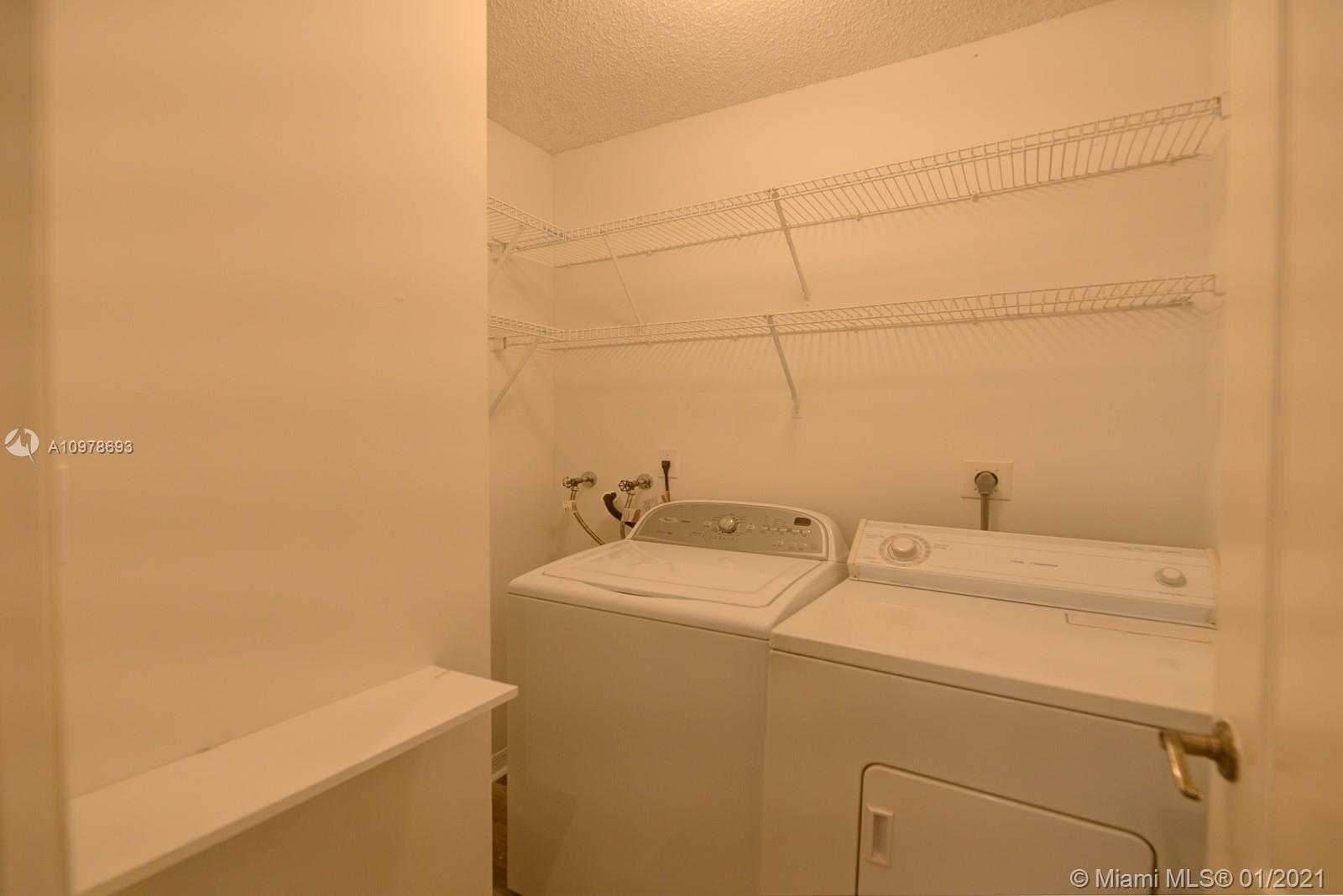 Small Image of 2965 NORTH WEST 99TH AVE, Doral Number 37
