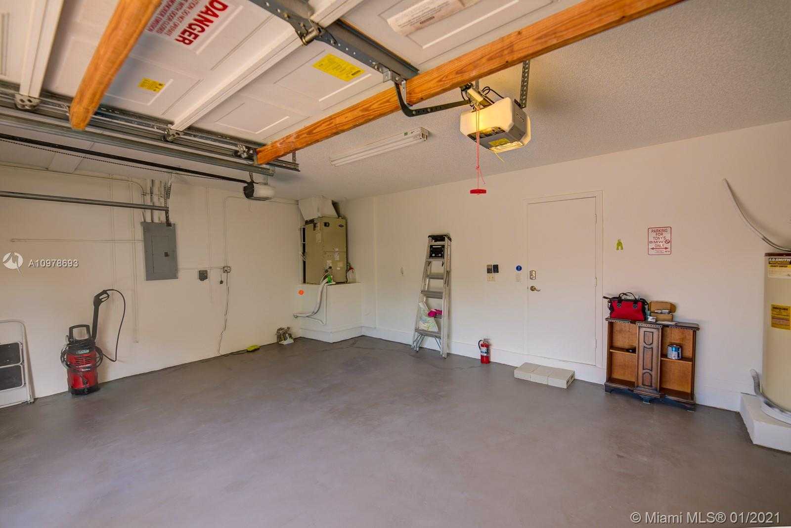 Small Image of 2965 NORTH WEST 99TH AVE, Doral Number 39