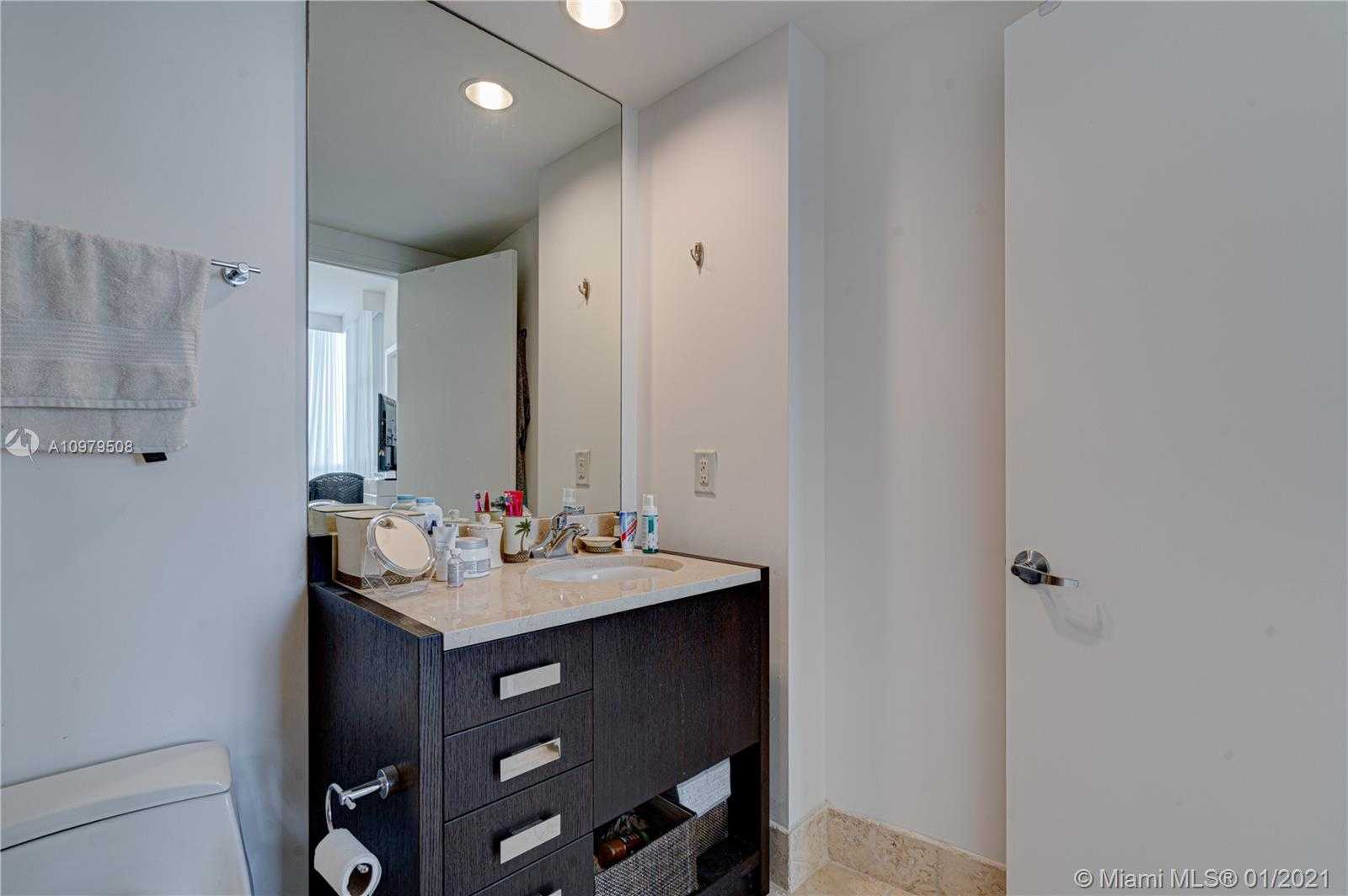 Small Image of 18201 COLLINS AVE #1104, Sunny Isles Beach Number 21