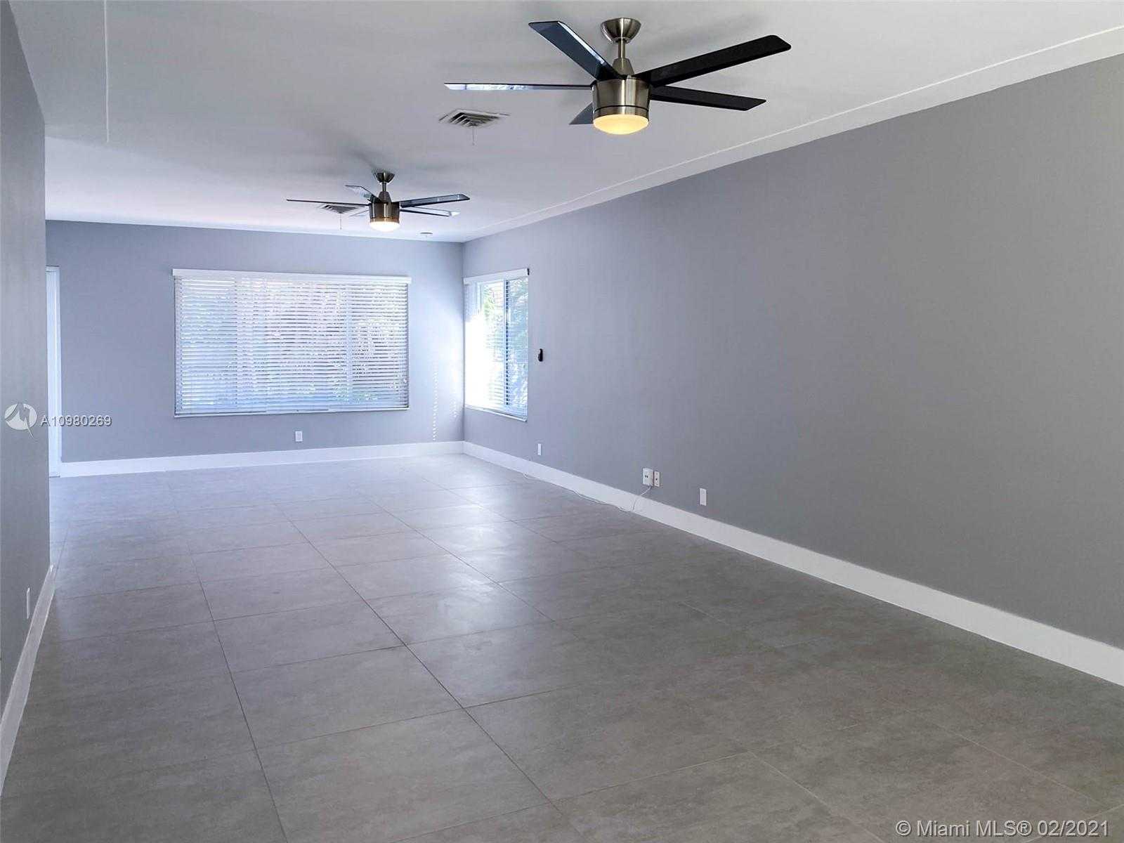 Small Image of 9141 GARLAND AVE #9141, Surfside Number 8