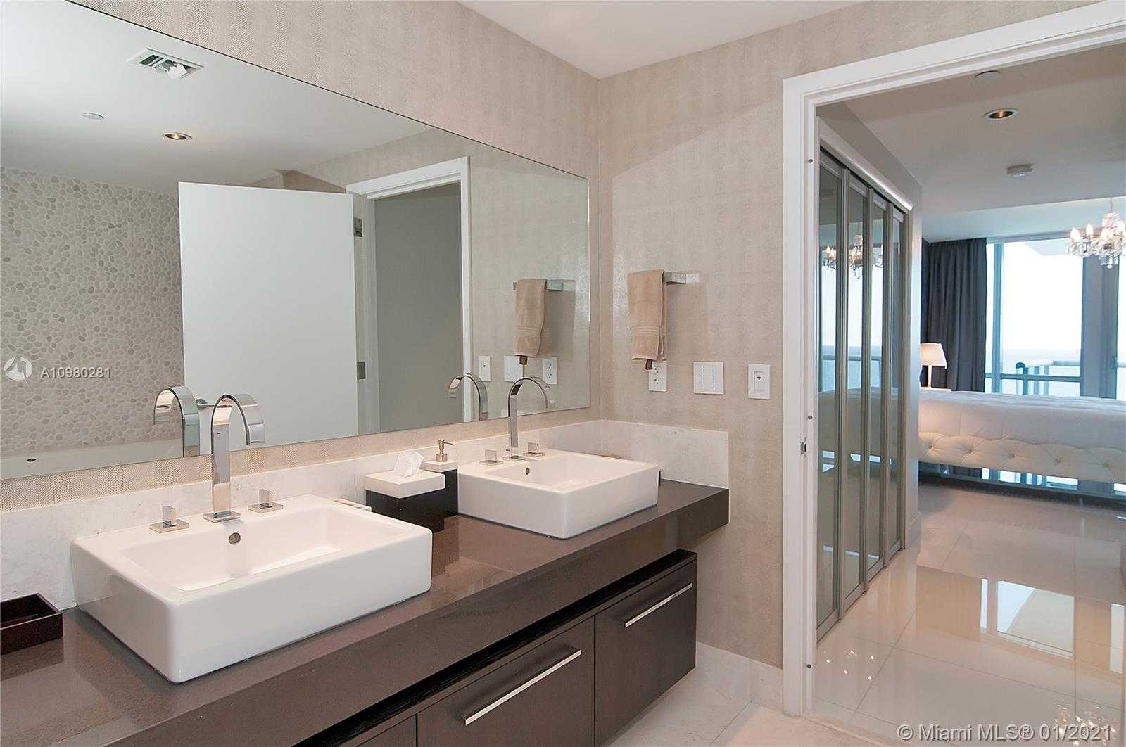 Small Image of 17121 COLLINS AVE #1707, Sunny Isles Beach Number 25
