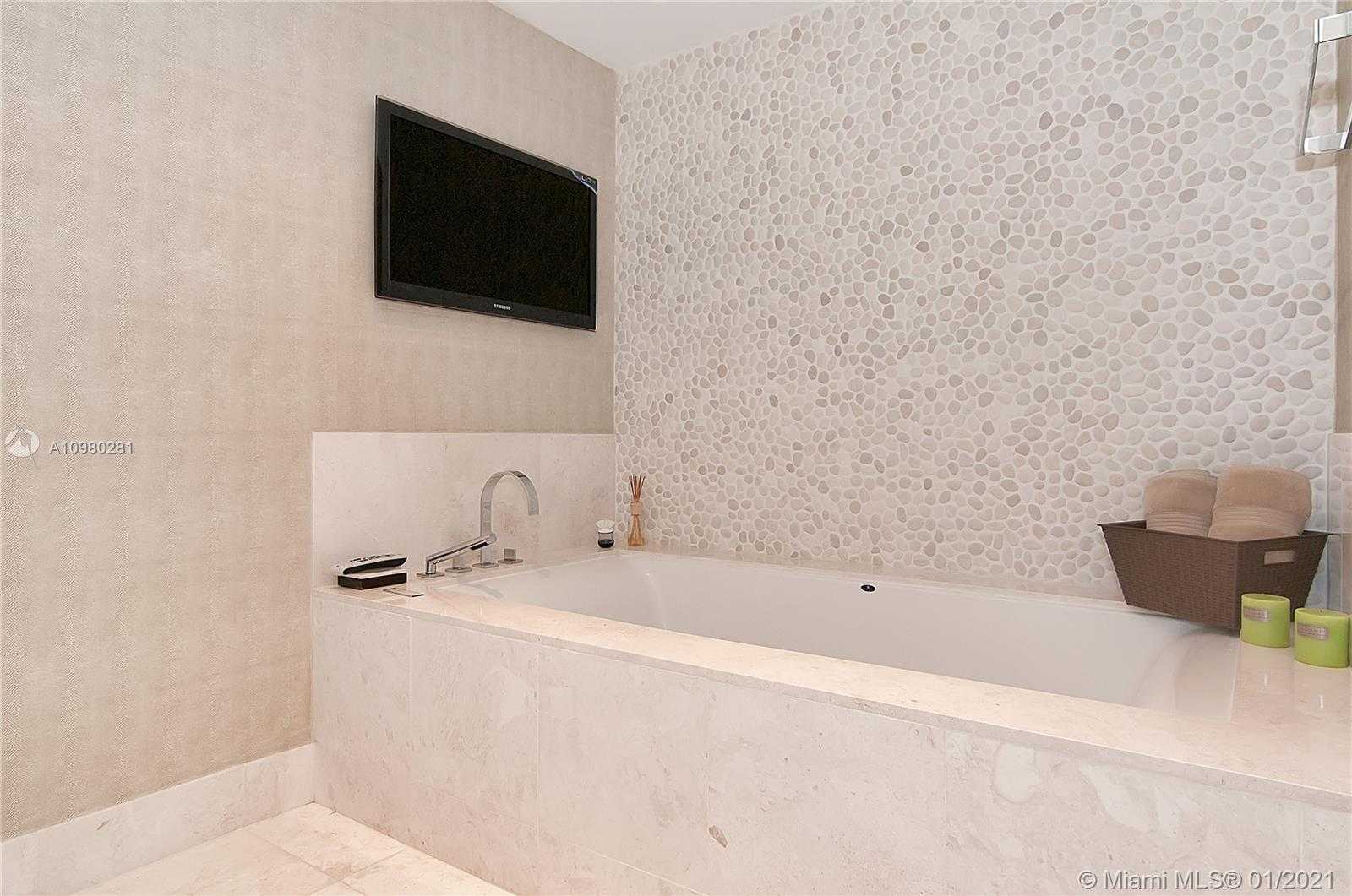 Small Image of 17121 COLLINS AVE #1707, Sunny Isles Beach Number 26