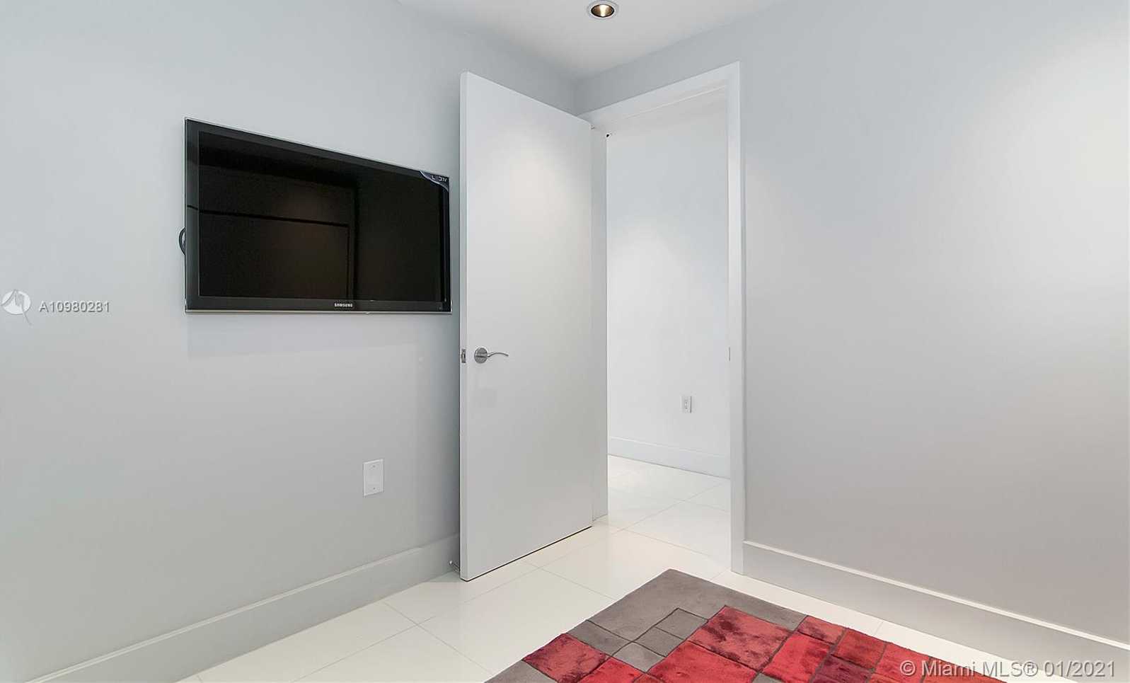 Small Image of 17121 COLLINS AVE #1707, Sunny Isles Beach Number 31