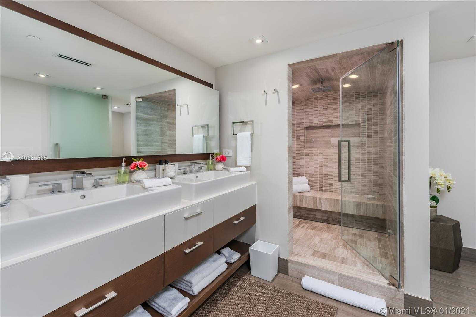 Small Image of 1455 OCEAN DR #1006, Miami Beach Number 7