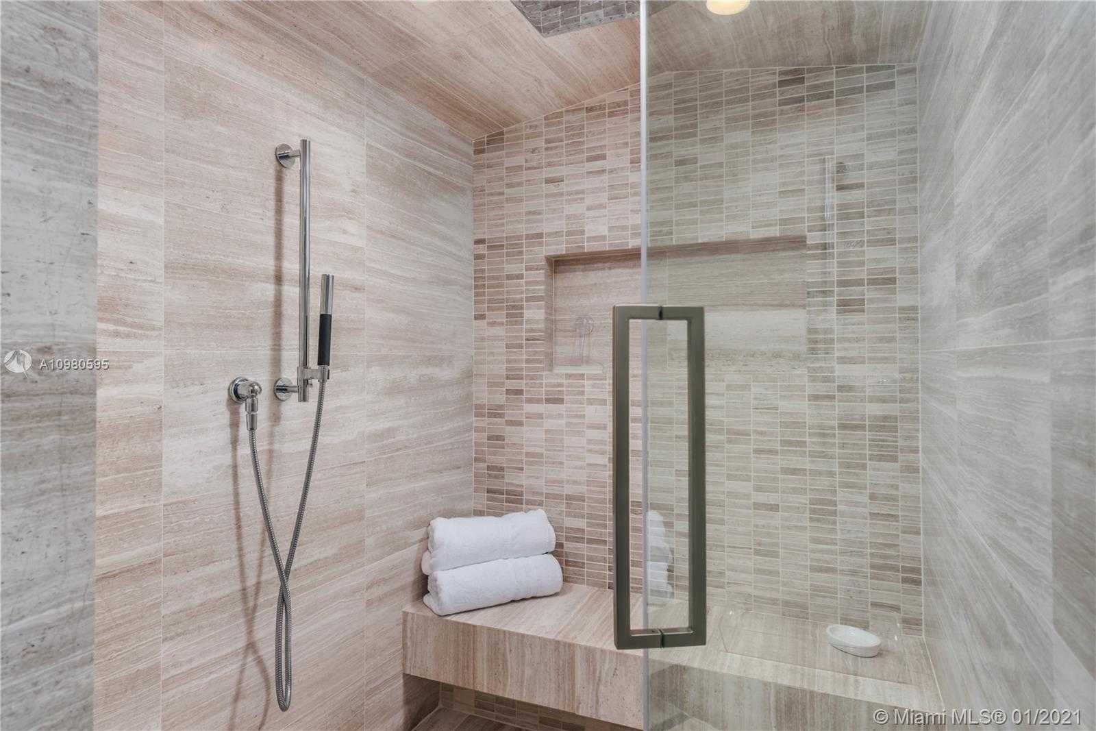 Small Image of 1455 OCEAN DR #1006, Miami Beach Number 8