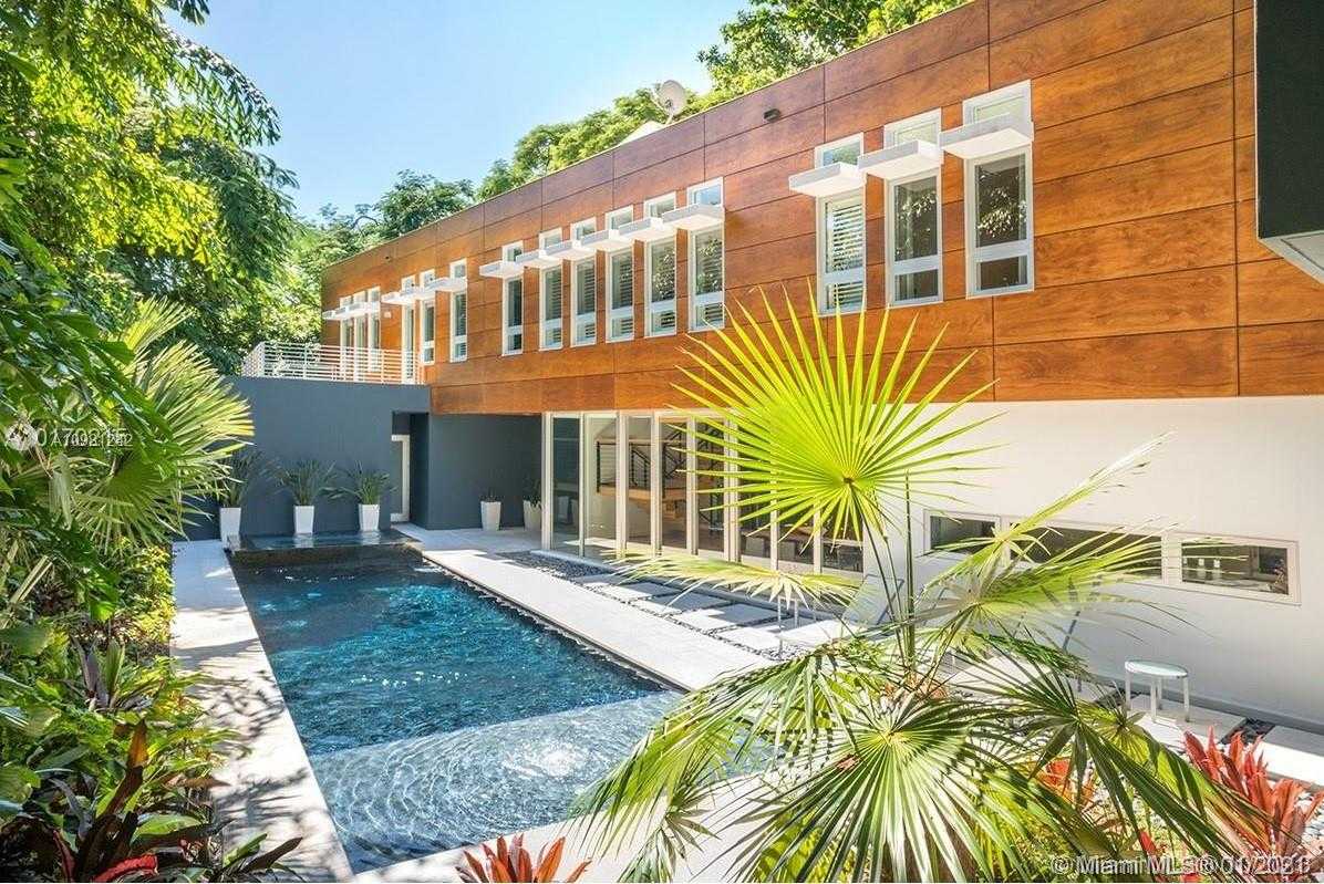 Small Image of 3503 BANYAN CIR, Coconut Grove Number 2