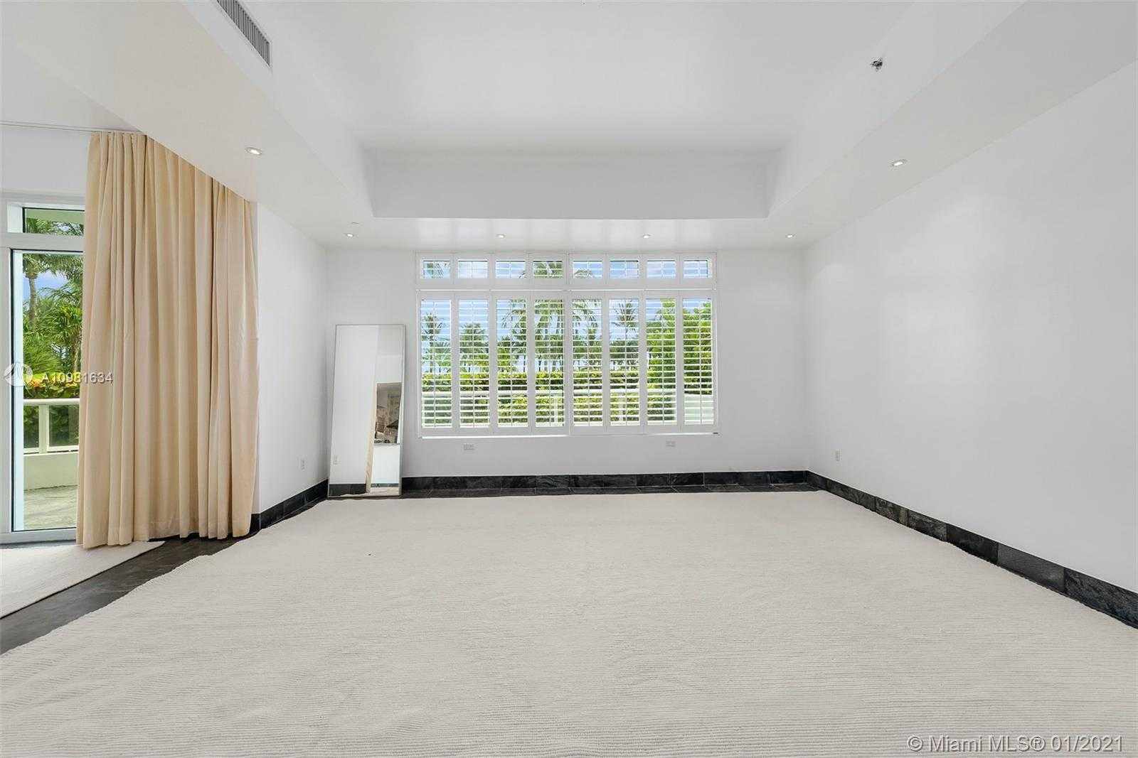 Small Image of 100 POINTE DR #TH-1, Miami Beach Number 10