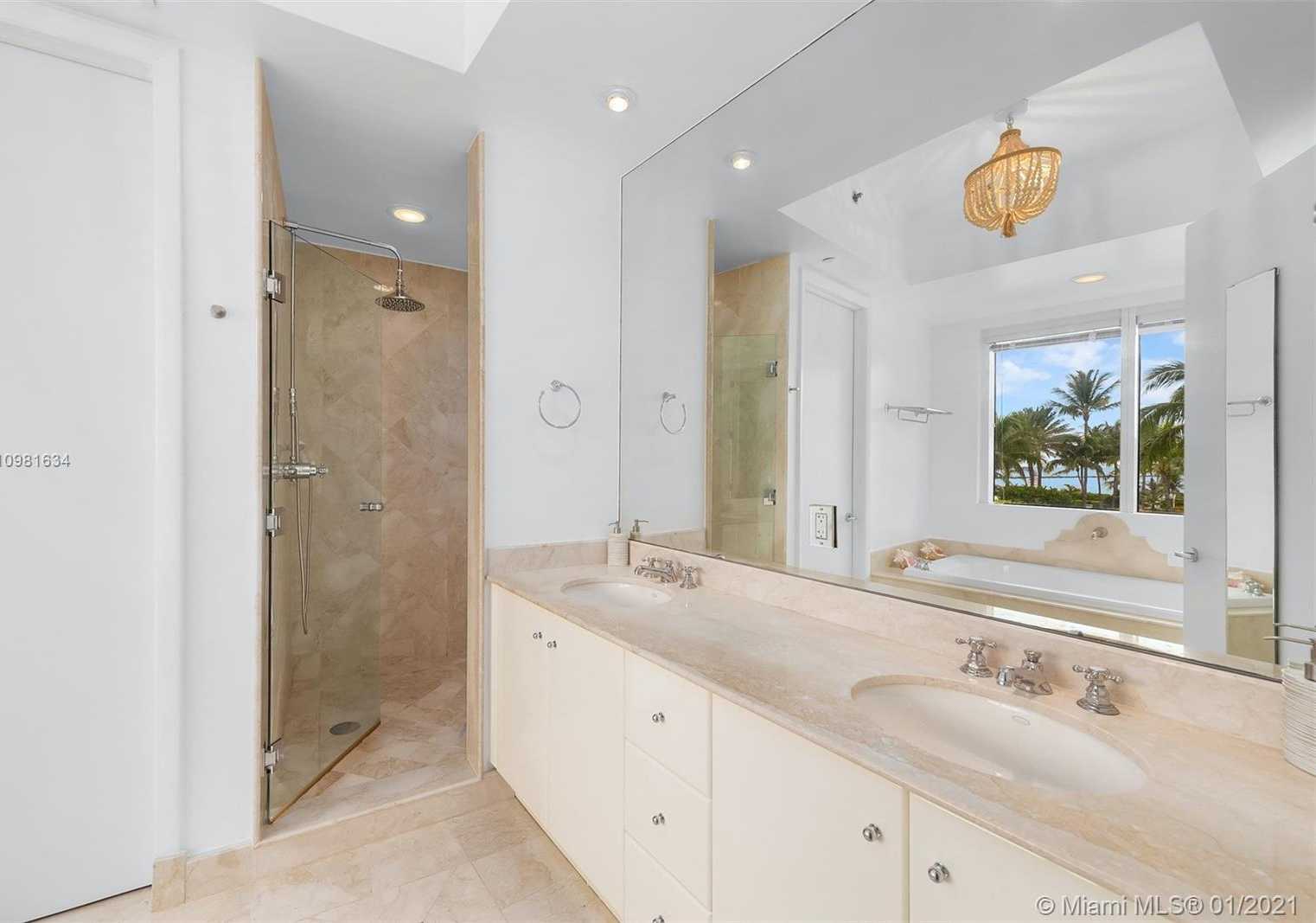 Small Image of 100 POINTE DR #TH-1, Miami Beach Number 18