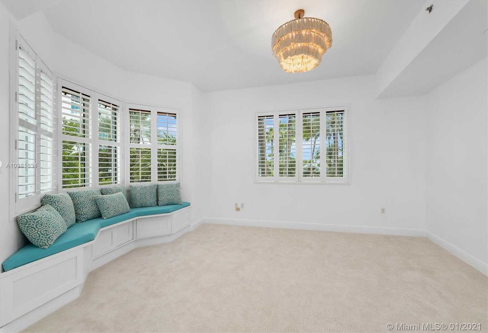 Small Image of 100 POINTE DR #TH-1, Miami Beach Number 21