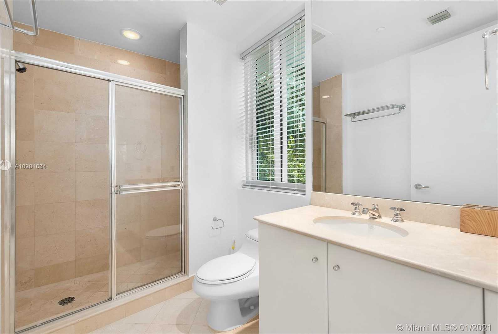 Small Image of 100 POINTE DR #TH-1, Miami Beach Number 22