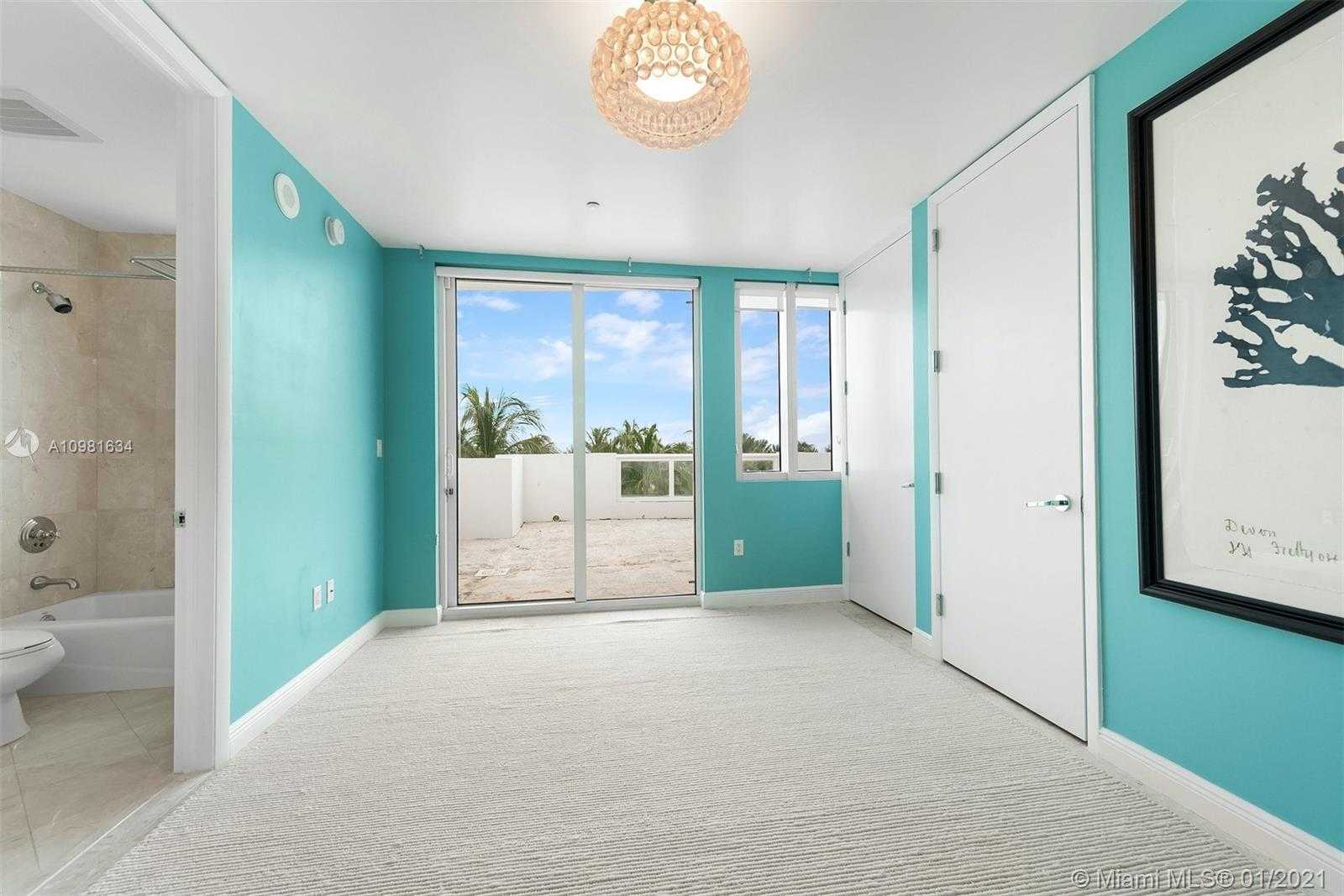 Small Image of 100 POINTE DR #TH-1, Miami Beach Number 23