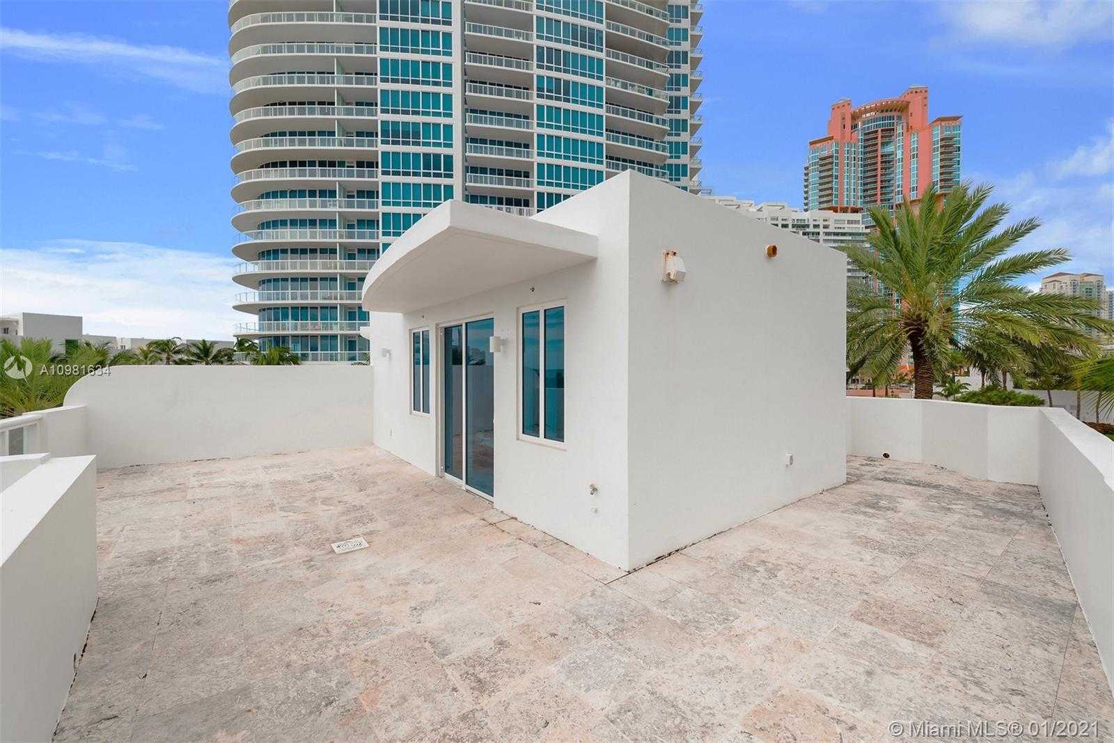 Small Image of 100 POINTE DR #TH-1, Miami Beach Number 31