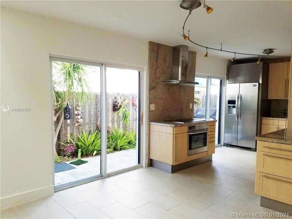 Small Image of 301 POINCIANA ISLAND DR #701, Sunny Isles Beach Number 4