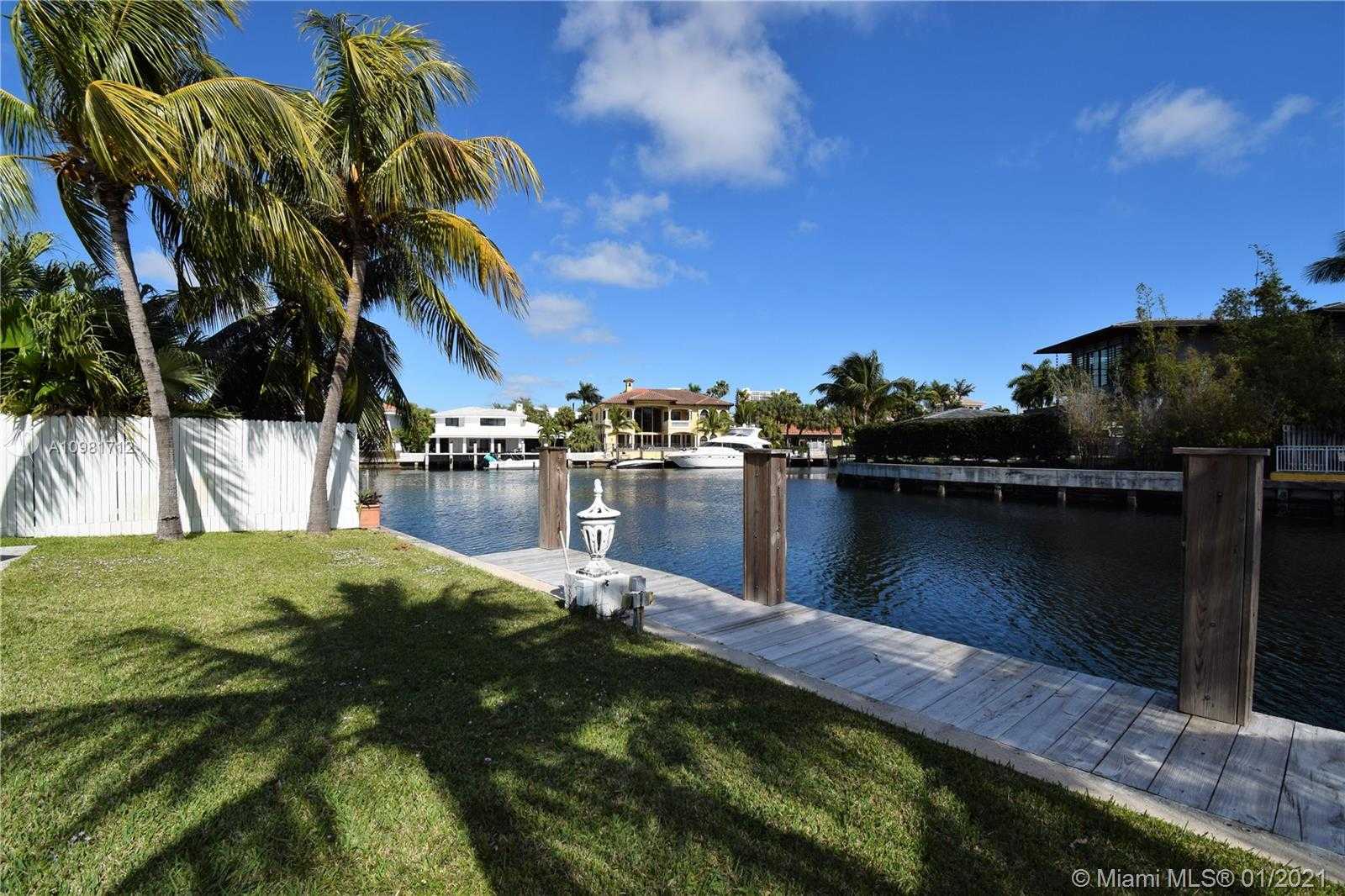 Small Image of 16473 NORTH EAST 31ST AVE, North Miami Beach Number 2