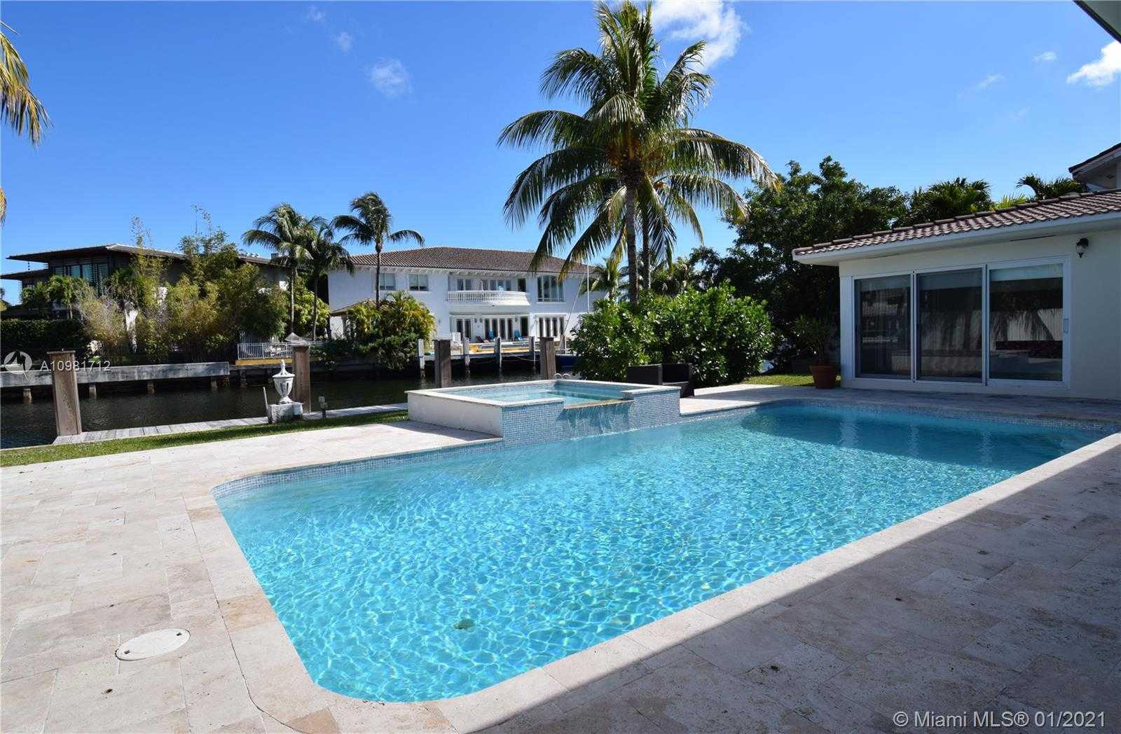 Small Image of 16473 NORTH EAST 31ST AVE, North Miami Beach Number 3