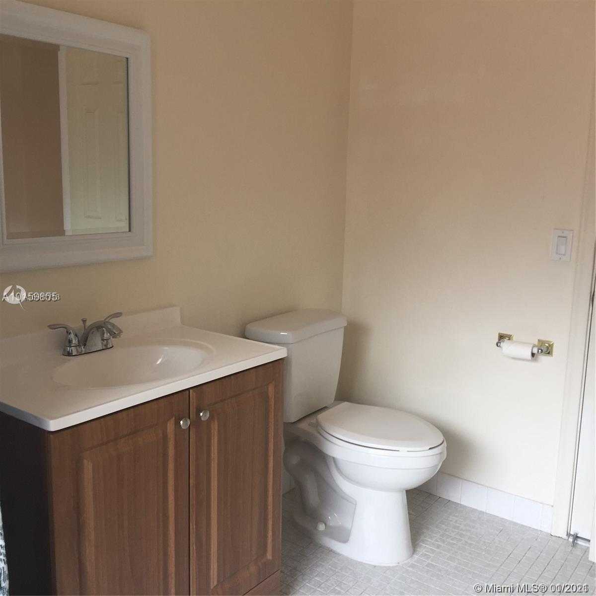 Small Image of 13451 SOUTH WEST 108TH ST CIR N, Miami Number 14