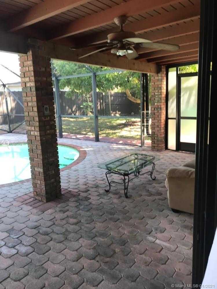 Small Image of 13451 SOUTH WEST 108TH ST CIR N, Miami Number 20