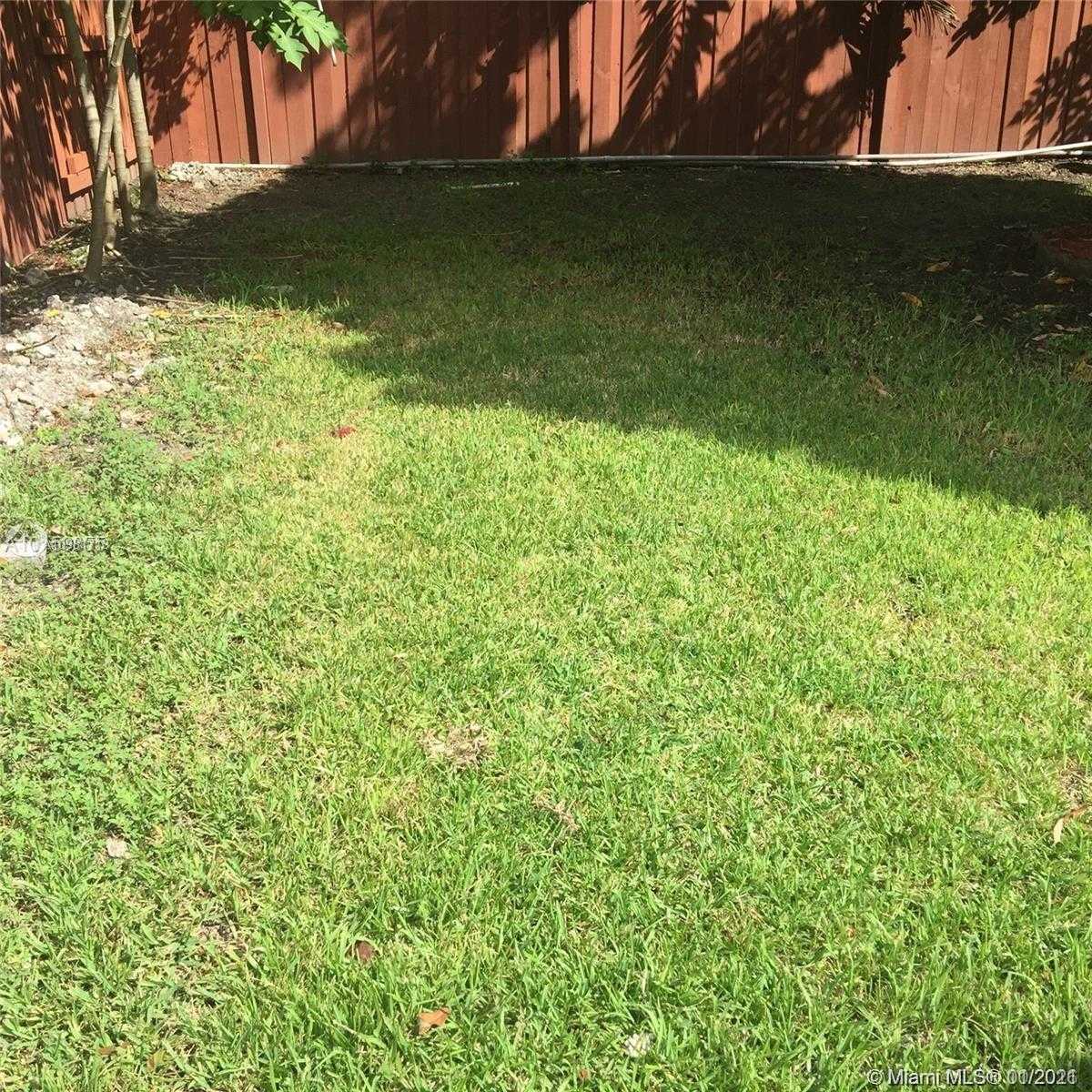Small Image of 13451 SOUTH WEST 108TH ST CIR N, Miami Number 22