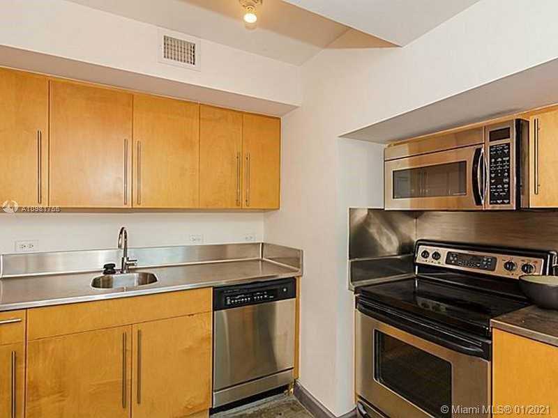 Small Image of 221 Jefferson Ave, Miami Beach, FL 33139, USA Number 8