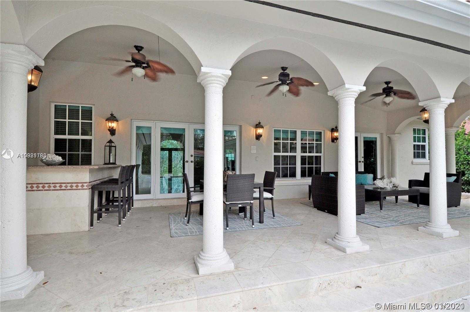 Small Image of 1123 OBISPO AVE, Coral Gables Number 13