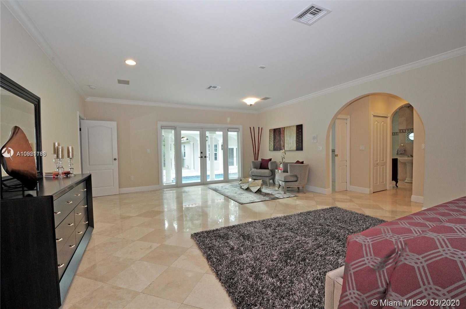 Small Image of 1123 OBISPO AVE, Coral Gables Number 15