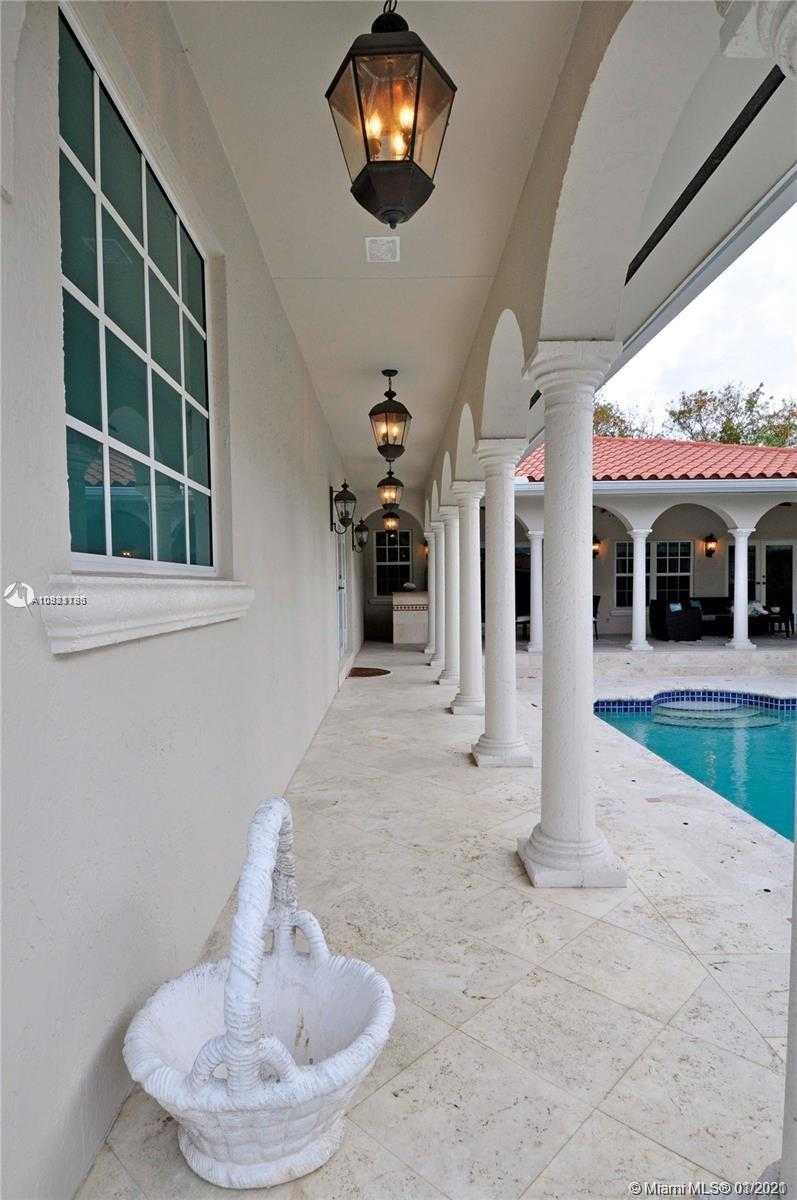 Small Image of 1123 OBISPO AVE, Coral Gables Number 19