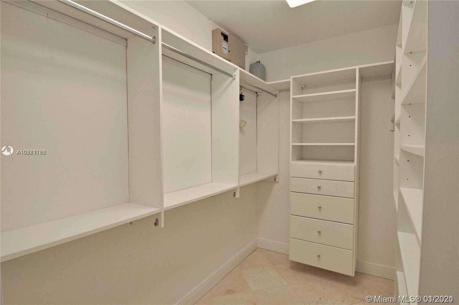 Small Image of 1123 OBISPO AVE, Coral Gables Number 25