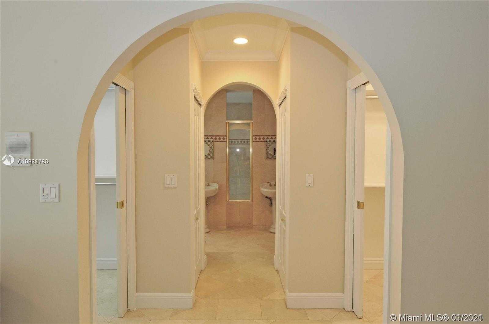 Small Image of 1123 OBISPO AVE, Coral Gables Number 26