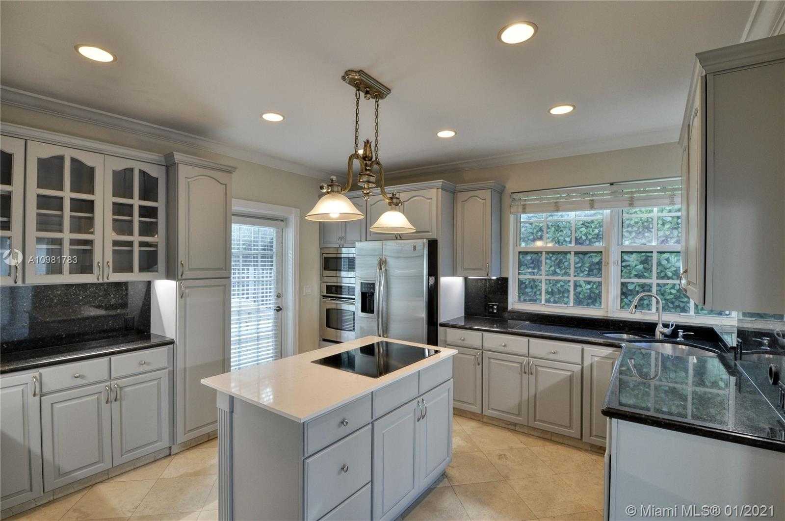 Small Image of 1123 OBISPO AVE, Coral Gables Number 8