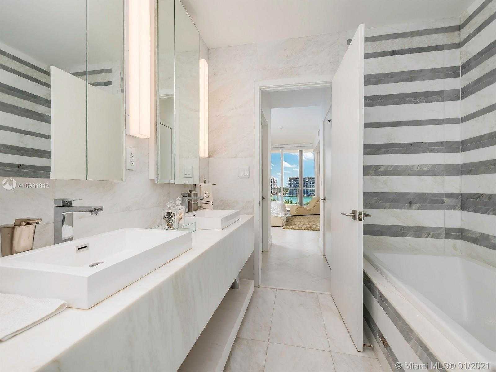 Small Image of 801 SOUTH POINTE DR #501, Miami Beach Number 10