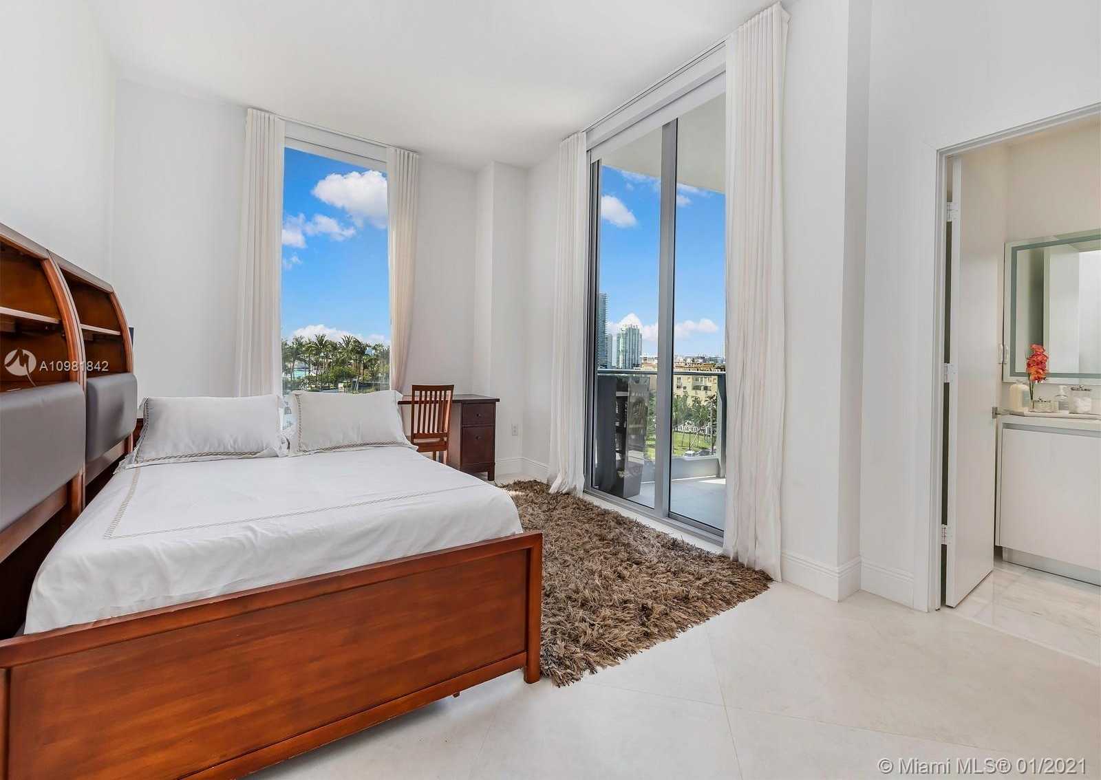 Small Image of 801 SOUTH POINTE DR #501, Miami Beach Number 11