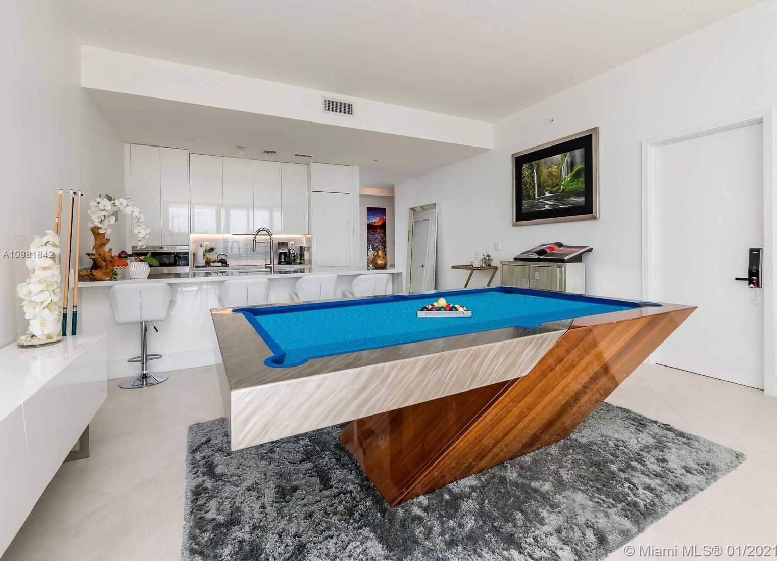 Small Image of 801 SOUTH POINTE DR #501, Miami Beach Number 8
