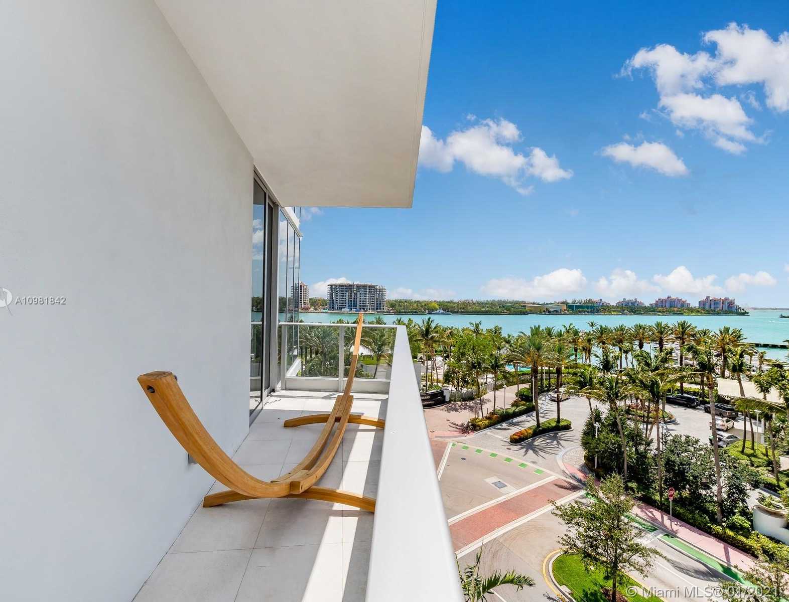Small Image of 801 SOUTH POINTE DR #501, Miami Beach Number 9