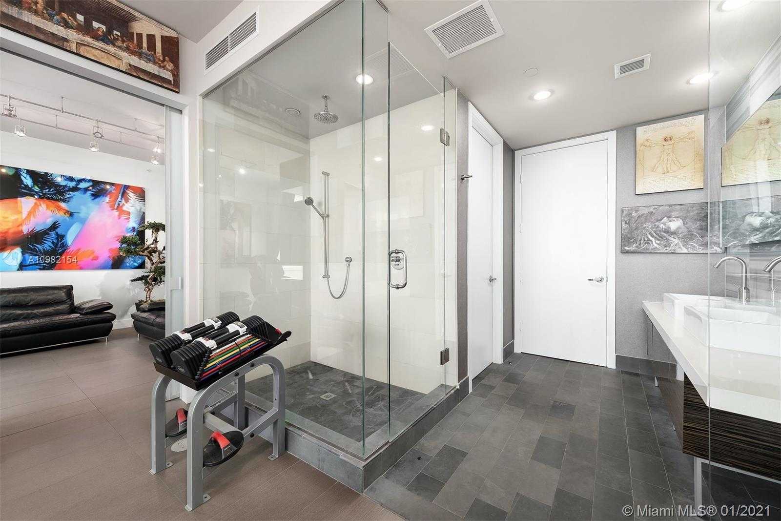 Small Image of 1100 BISCAYNE BLVD #4004, Miami Number 16