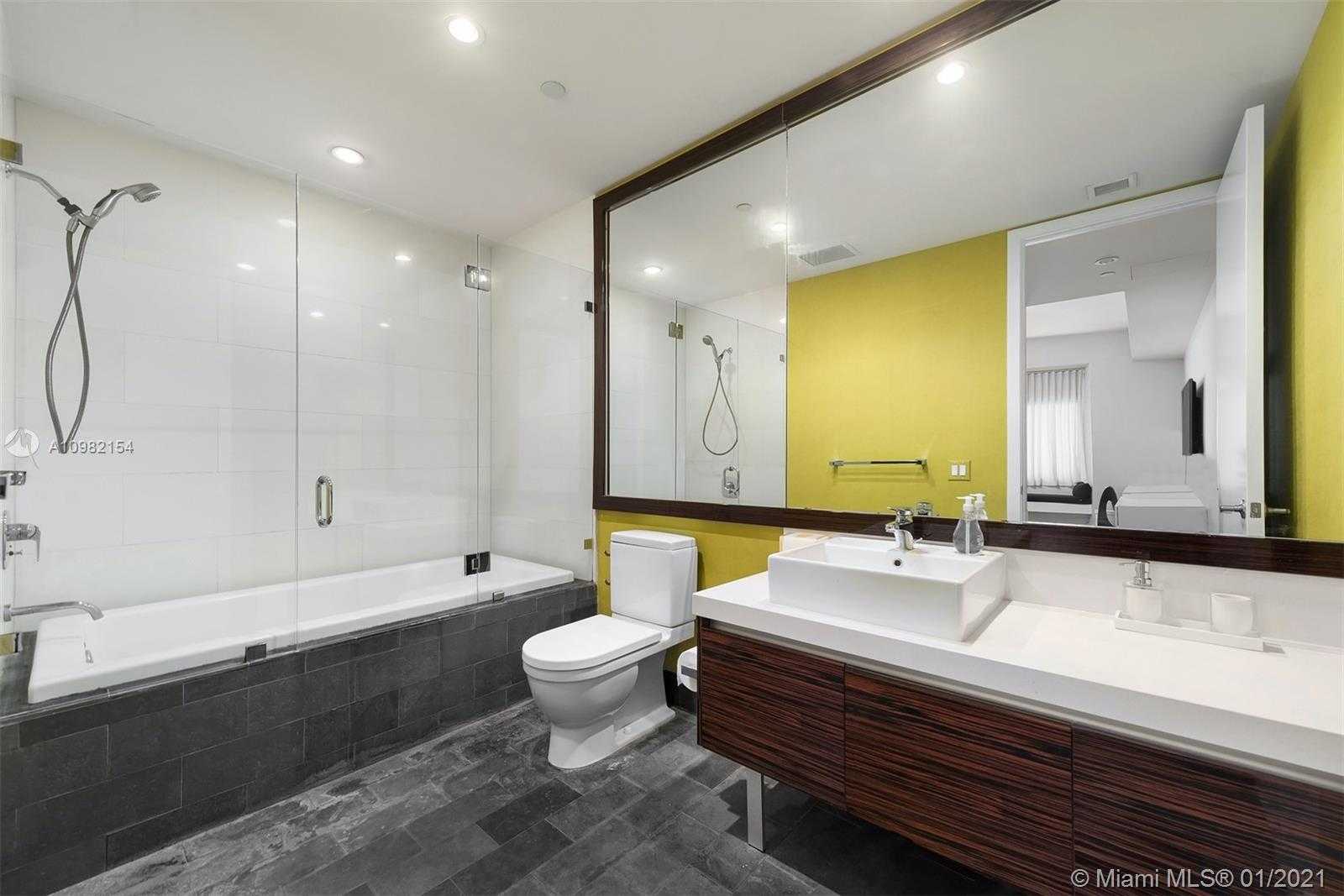 Small Image of 1100 BISCAYNE BLVD #4004, Miami Number 20