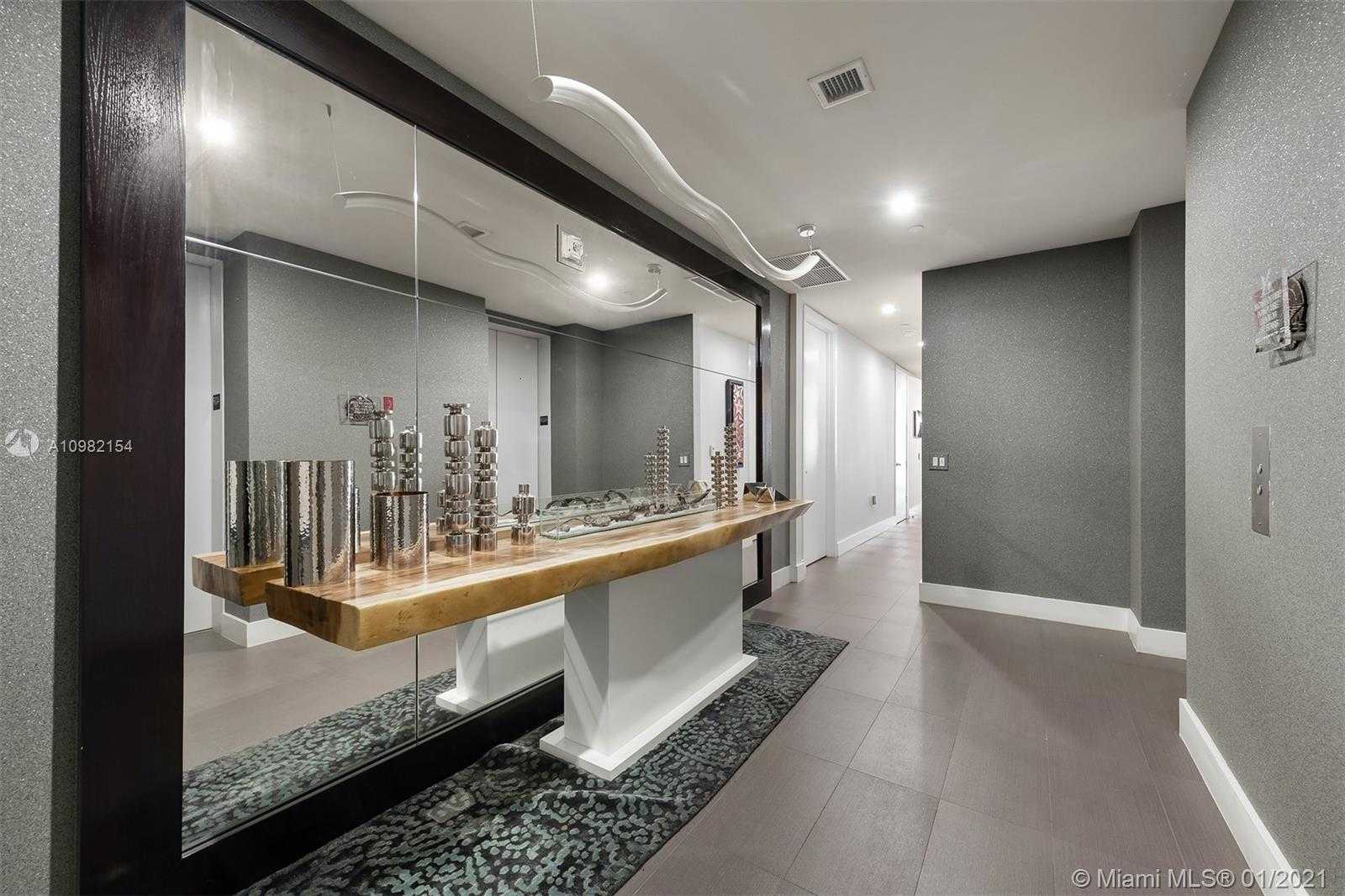 Small Image of 1100 BISCAYNE BLVD #4004, Miami Number 22
