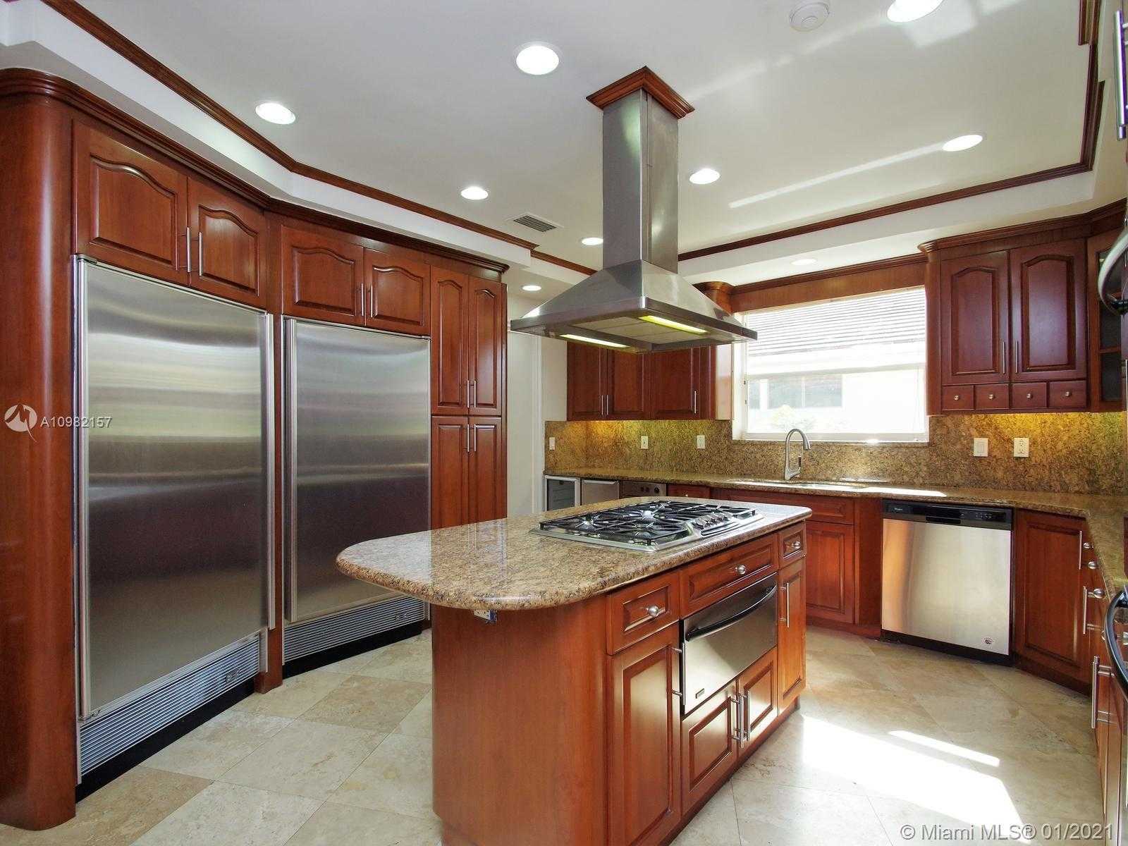 Small Image of 7155 EAST LAGO DR #-, Coral Gables Number 12