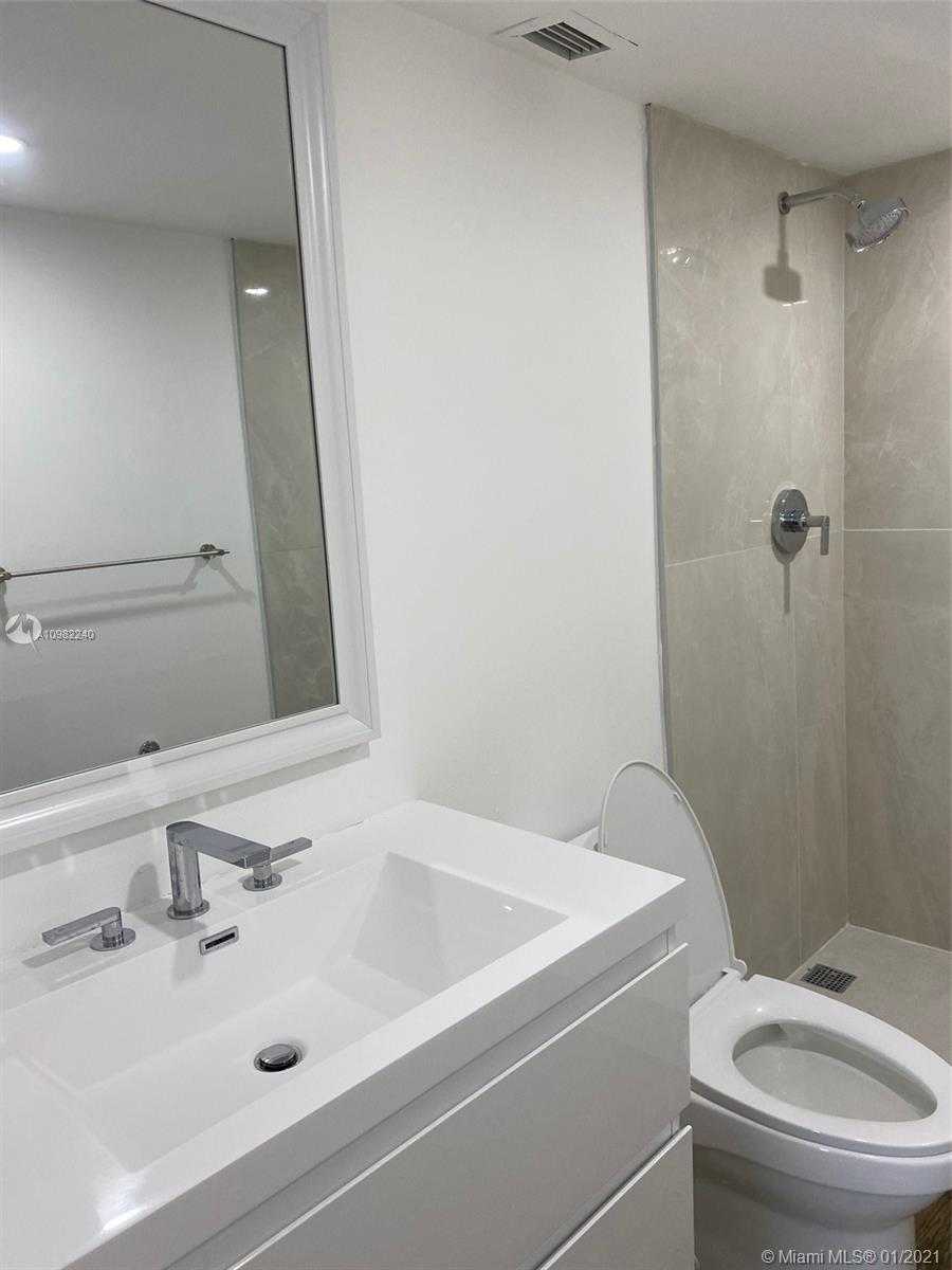 Small Image of 177 OCEAN LANE DR #502, Key Biscayne Number 10