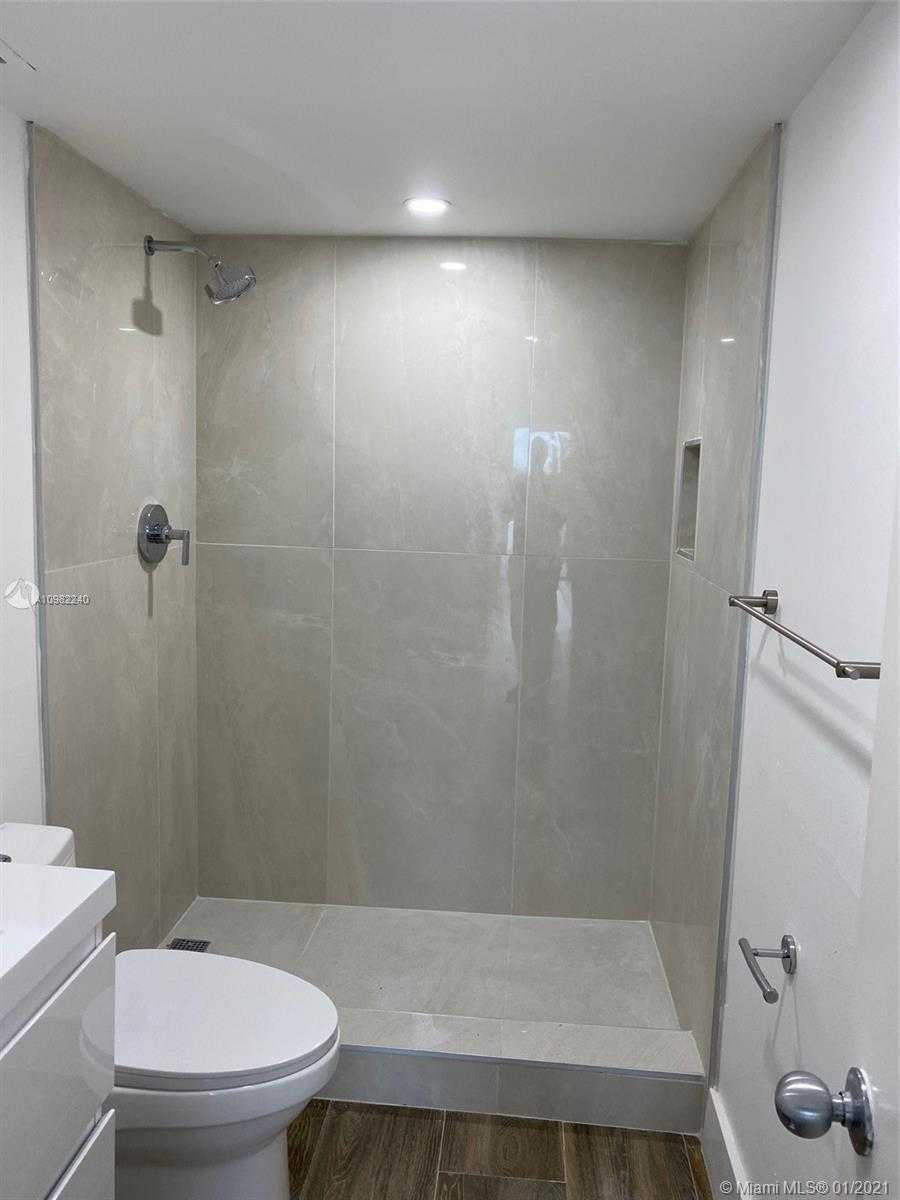 Small Image of 177 OCEAN LANE DR #502, Key Biscayne Number 11