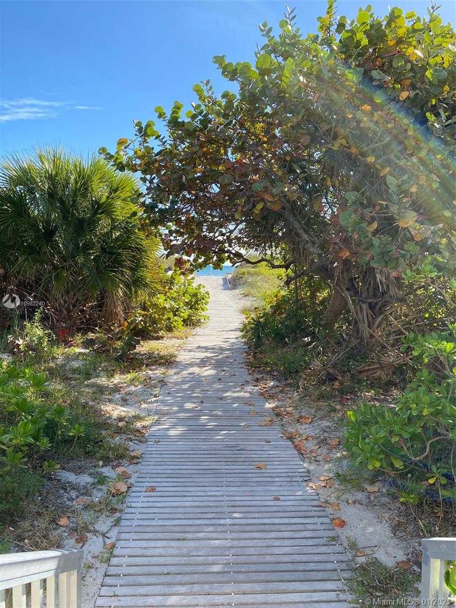 Small Image of 177 OCEAN LANE DR #502, Key Biscayne Number 15
